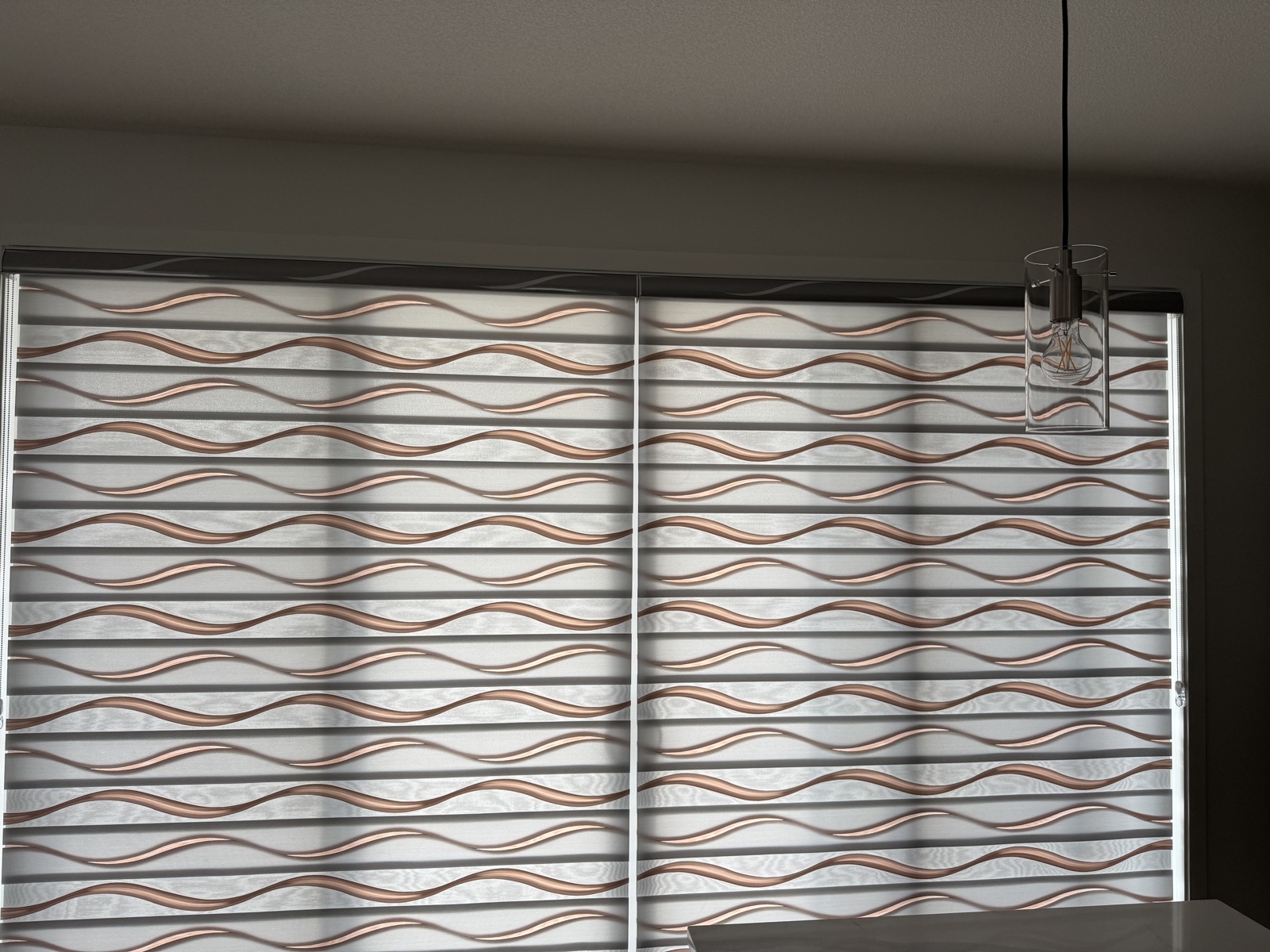 Shangri-La Shades: A Whole New Modern Concept To A Traditional Look